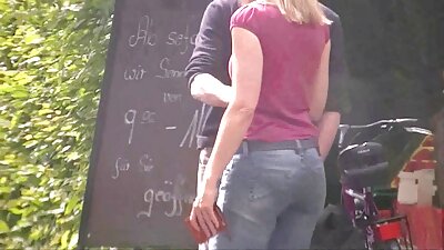 Bimbo ir uz laivas, kur viņa dabū gailīti viņas incītī