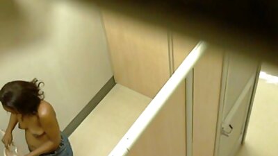 Āzijas mazulītei ar matainu incīti ir vajadzīga ķemmēšana