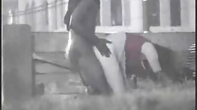 Hinai Aizava bija ļoti nepieciešama iespiešanās, un pamāte palīdzēja
