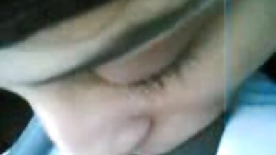 Athletic stud ir trijatā ar divām žilbinošām brunetēm